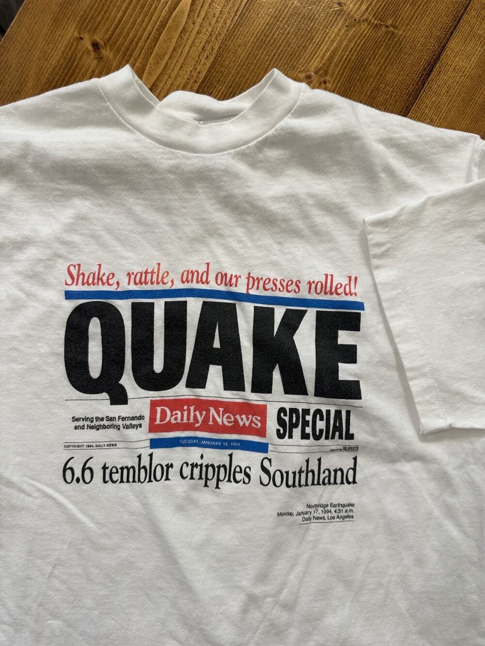 Vintage 90s Quake Daily News 1994 LA Earthquake Tee Shirt Large Newspaper Vtg